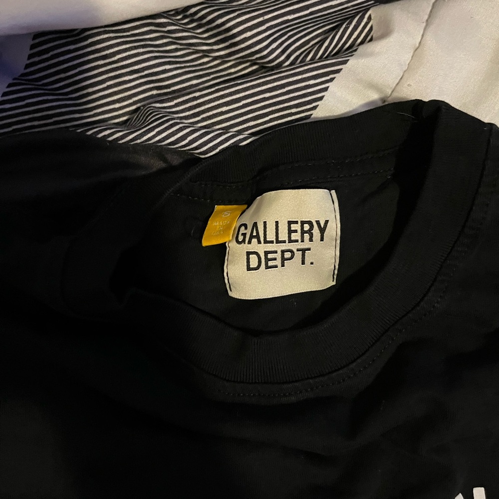 black gallery dept tee shirt